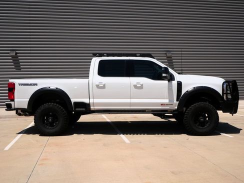 Used 2024 Ford F250 Lariat w/ Lariat Ultimate Package AWD/4WD image 2