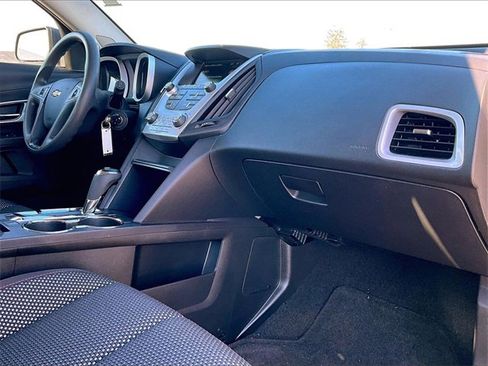 Used 2017 Chevrolet Equinox LS image 13