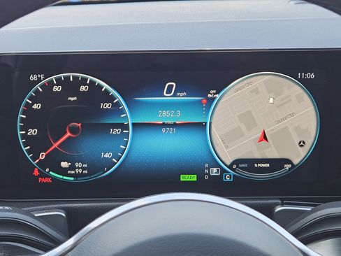 Certified 2023 Mercedes-Benz EQB 300 4MATIC image 17