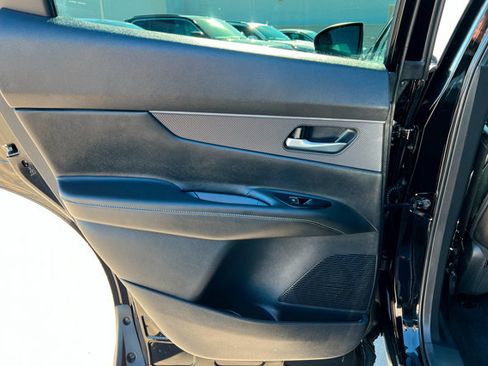 Used 2025 Nissan Murano SV image 18