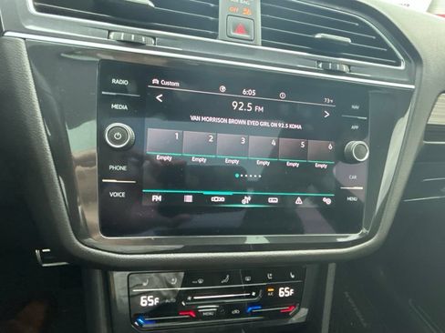 Used 2022 Volkswagen Tiguan SEL R-Line AWD/4WD image 14