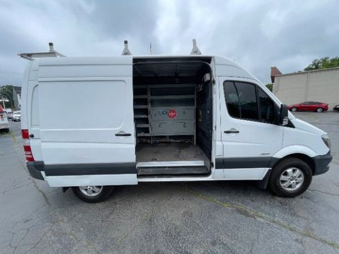 Used 2016 Mercedes-Benz Sprinter 2500 w/ Front Bench Seat Package image 7
