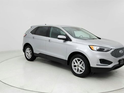 Used 2024 Ford Edge SEL image 7