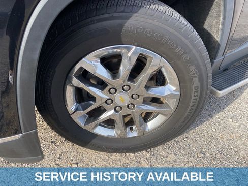 Used 2020 Chevrolet Traverse LT image 3