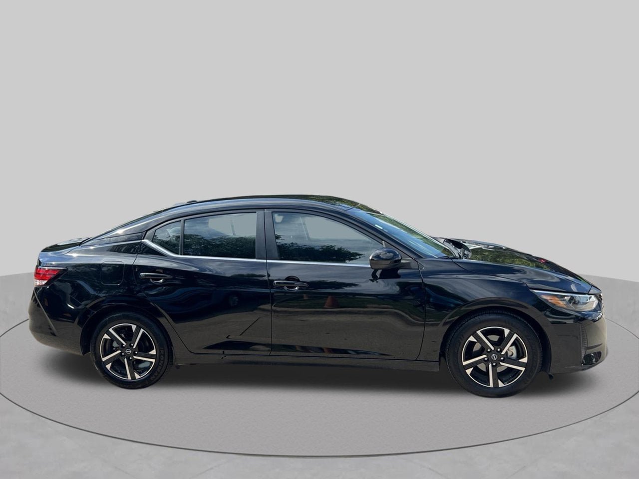Used 2024 Nissan Sentra SV FWD image 6