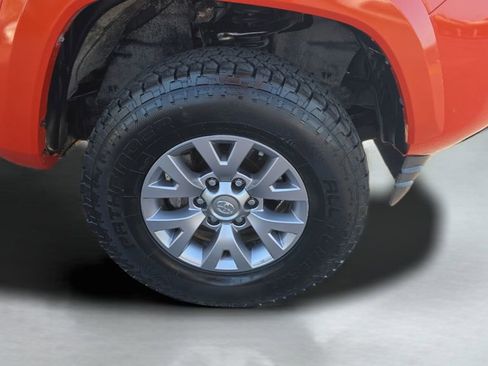 Used 2018 Toyota Tacoma SR5 image 10