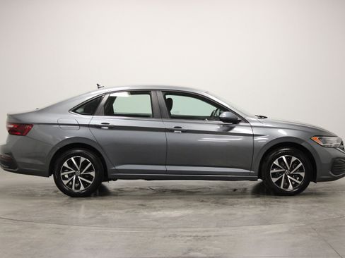 Used 2024 Volkswagen Jetta S FWD image 9