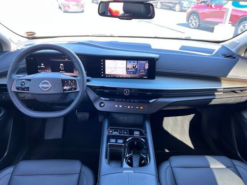 Used 2025 Nissan Murano SL AWD/4WD image 12