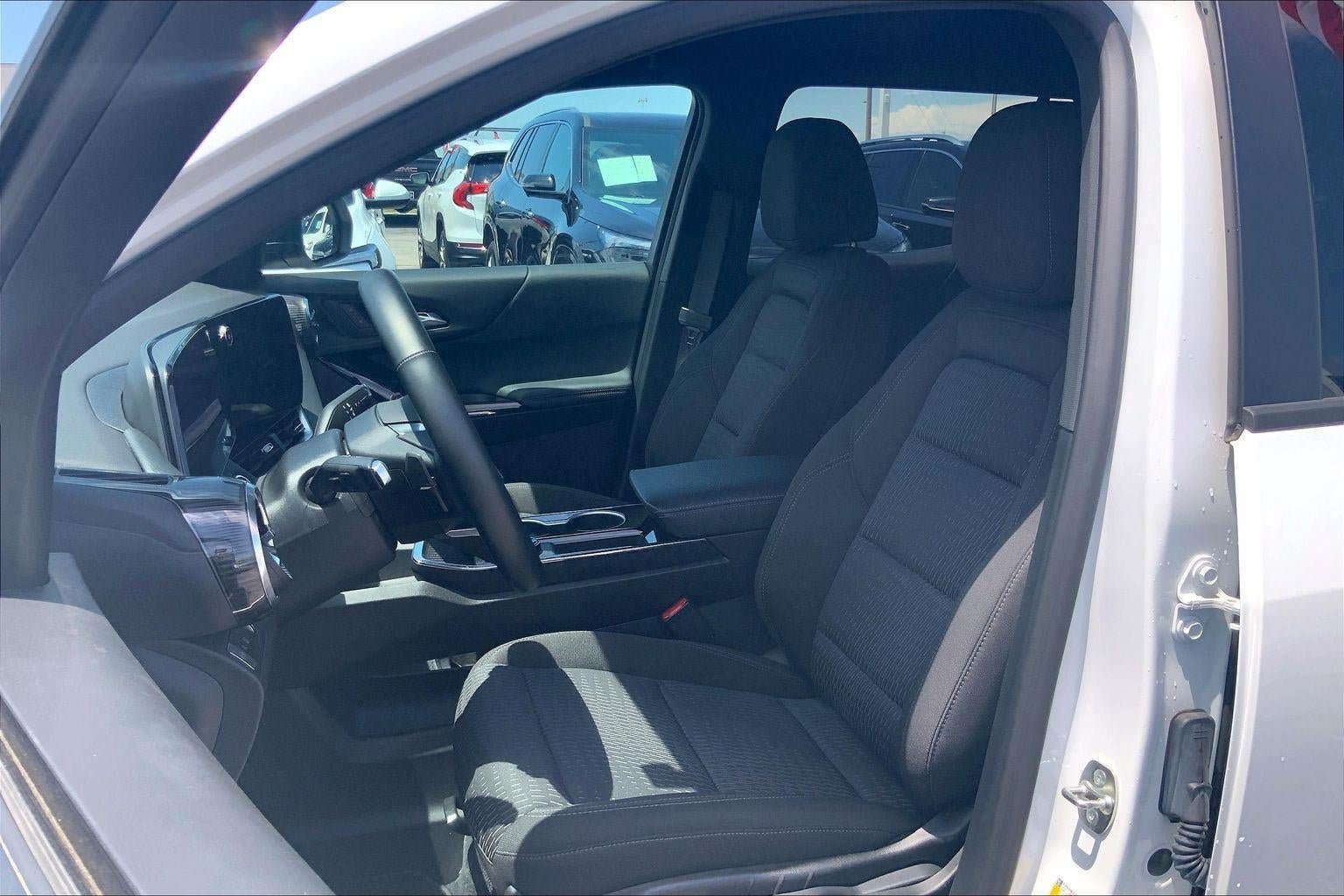 Used 2026 Chevrolet Equinox LT FWD image 21