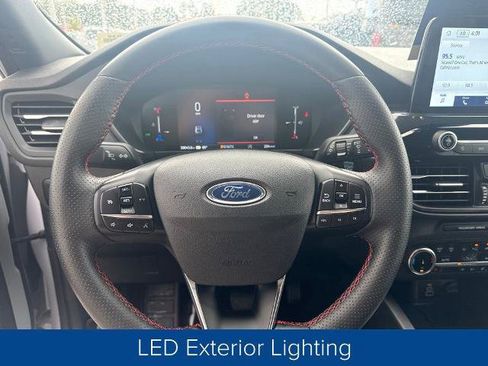 Certified 2025 Ford Escape ST-Line Select AWD/4WD image 13
