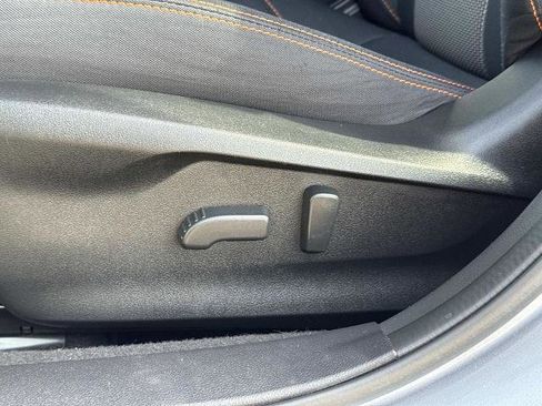 Used 2021 Subaru Crosstrek 2.0i Premium w/ Moonroof Package image 21