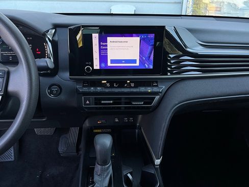 Used 2025 Toyota Camry LE image 15