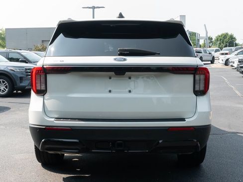 Used 2025 Ford Explorer ST-Line w/ Premium Package RWD image 8