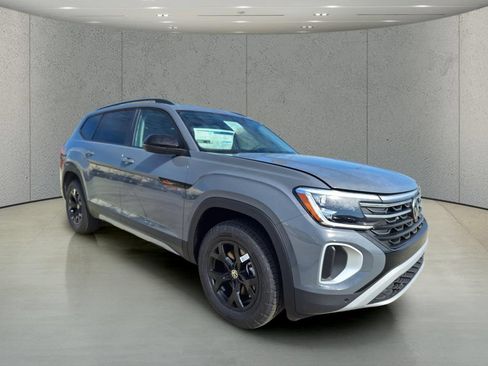 New 2026 Volkswagen Atlas Peak Edition AWD/4WD image 7