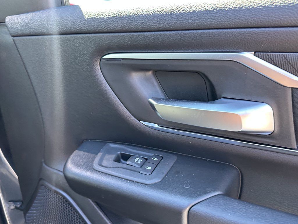 New 2026 RAM 1500 Big Horn AWD/4WD image 15