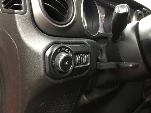 Used 2019 Jeep Wrangler Unlimited Sport S AWD/4WD image 8