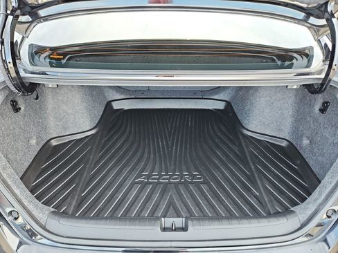 Used 2018 Honda Accord Sport image 30