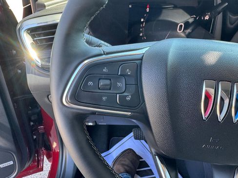 Used 2025 Buick Encore GX Avenir w/ Avenir Technology Package image 18