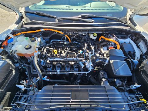 Certified 2020 Ford Escape Titanium image 31