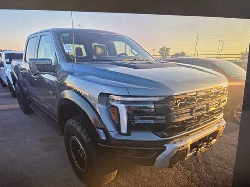 Used 2025 Ford F150 Raptor AWD/4WD image 4