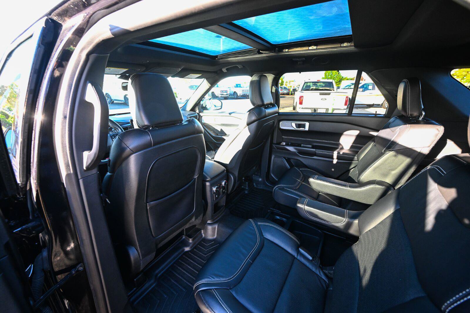 Used 2020 Ford Explorer ST w/ ST Street Pack AWD/4WD image 24