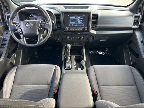 Used 2023 Nissan Frontier SV w/ Midnight Edition Package image 4