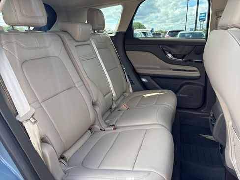 Used 2024 Lincoln Corsair Reserve image 11