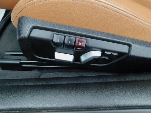 Used 2019 BMW 440i xDrive Convertible w/ Convenience Package image 13