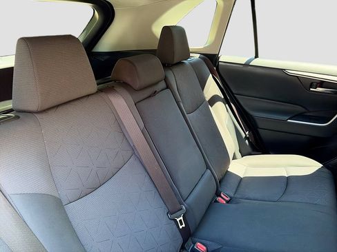 Used 2019 Toyota RAV4 XLE FWD image 26