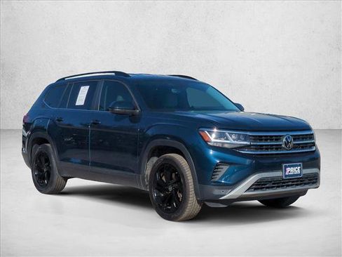 Used 2022 Volkswagen Atlas SE w/ Black Wheel Package image 3