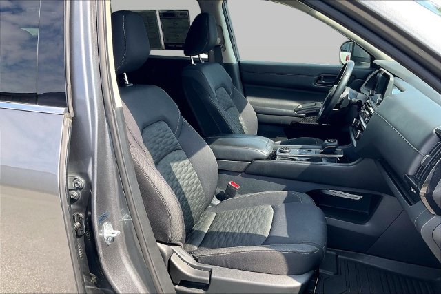 Used 2023 Nissan Pathfinder SV AWD/4WD image 8