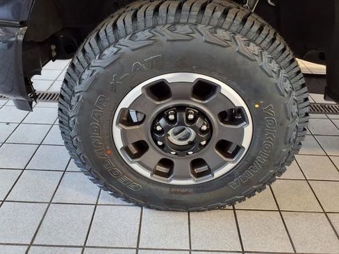 Used 2023 Ford F250 Lariat w/ Tremor Off-Road Package AWD/4WD image 5