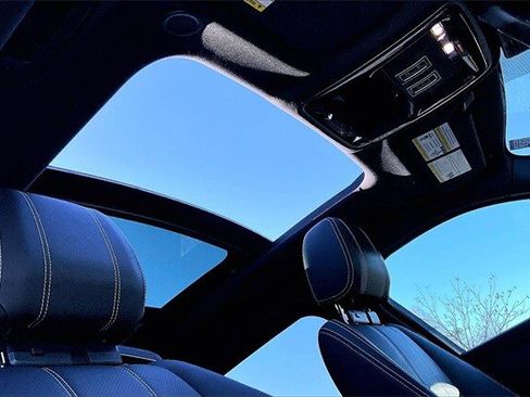 Used 2021 Land Rover Range Rover Velar R-Dynamic S image 30