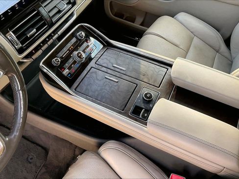 Used 2022 Lincoln Navigator Reserve AWD/4WD image 14