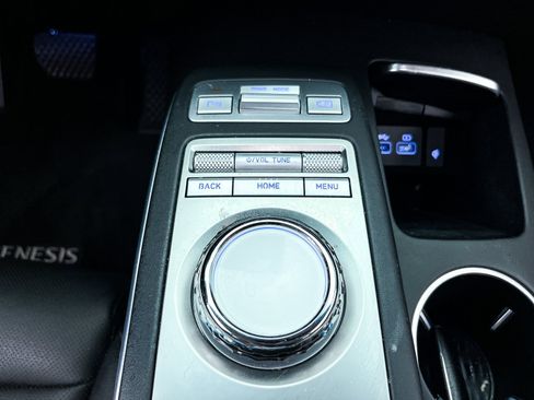 Used 2023 Genesis GV70 2.5T image 20