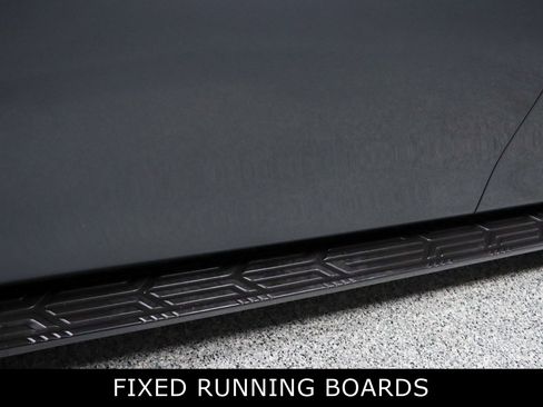 Used 2022 Nissan Armada SL w/ Captain's Chairs Package image 12