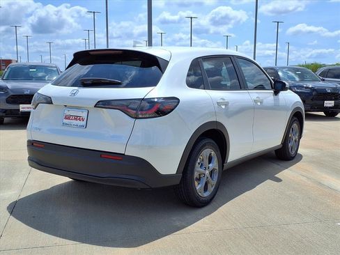 New 2026 Honda HR-V LX image 4