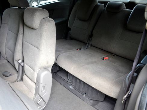 Used 2014 Honda Odyssey EX image 11
