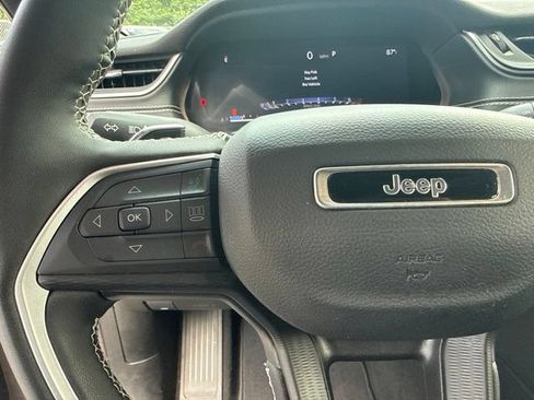Used 2023 Jeep Grand Cherokee L Laredo AWD/4WD image 36
