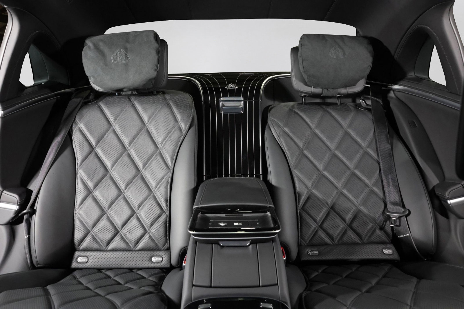 Used 2024 Mercedes-Benz Maybach S 580 4MATIC image 32
