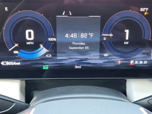 New 2026 Chevrolet Equinox EV LT AWD/4WD image 12