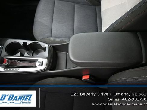 Used 2024 Chevrolet Trax RS w/ Sunroof Package FWD image 34