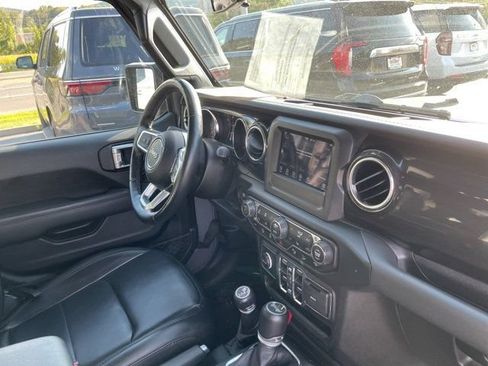 Used 2021 Jeep Wrangler Unlimited Sahara AWD/4WD image 6