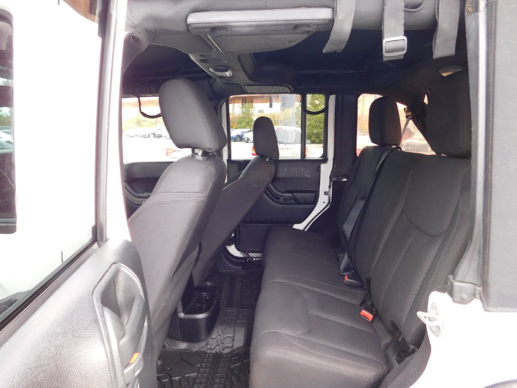 Used 2015 Jeep Wrangler Unlimited Sport w/ Quick Order Package 24S AWD/4WD image 14