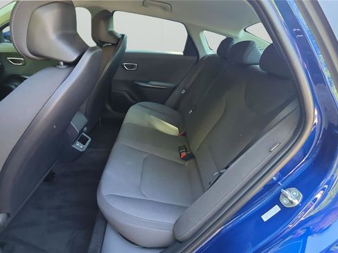 Used 2025 Kia K4 LXS image 11