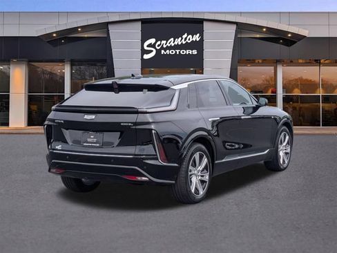 Used 2024 Cadillac Lyriq Tech w/ LPO, Floor Liner Package AWD/4WD image 5