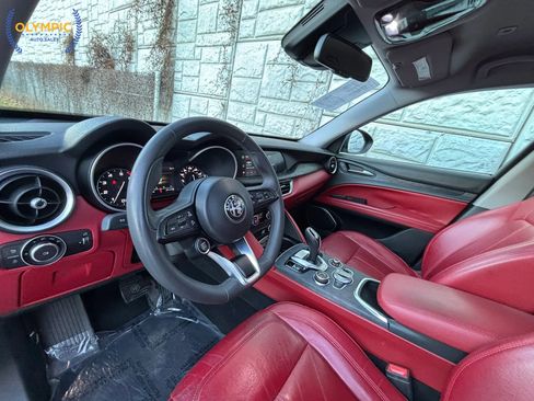 Used 2020 Alfa Romeo Stelvio w/ Nero Edizione image 16