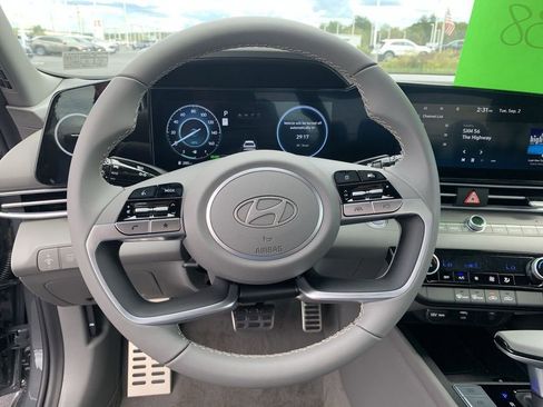 New 2025 Hyundai Elantra SEL image 15