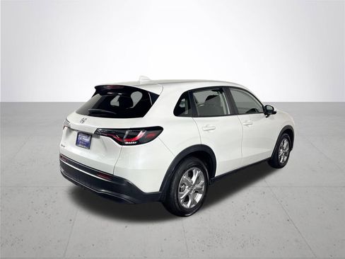 Certified 2023 Honda HR-V LX image 7