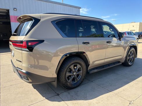 Used 2025 Lexus LX 700h Overtrail w/ Accessory Package (Z1) AWD/4WD image 6